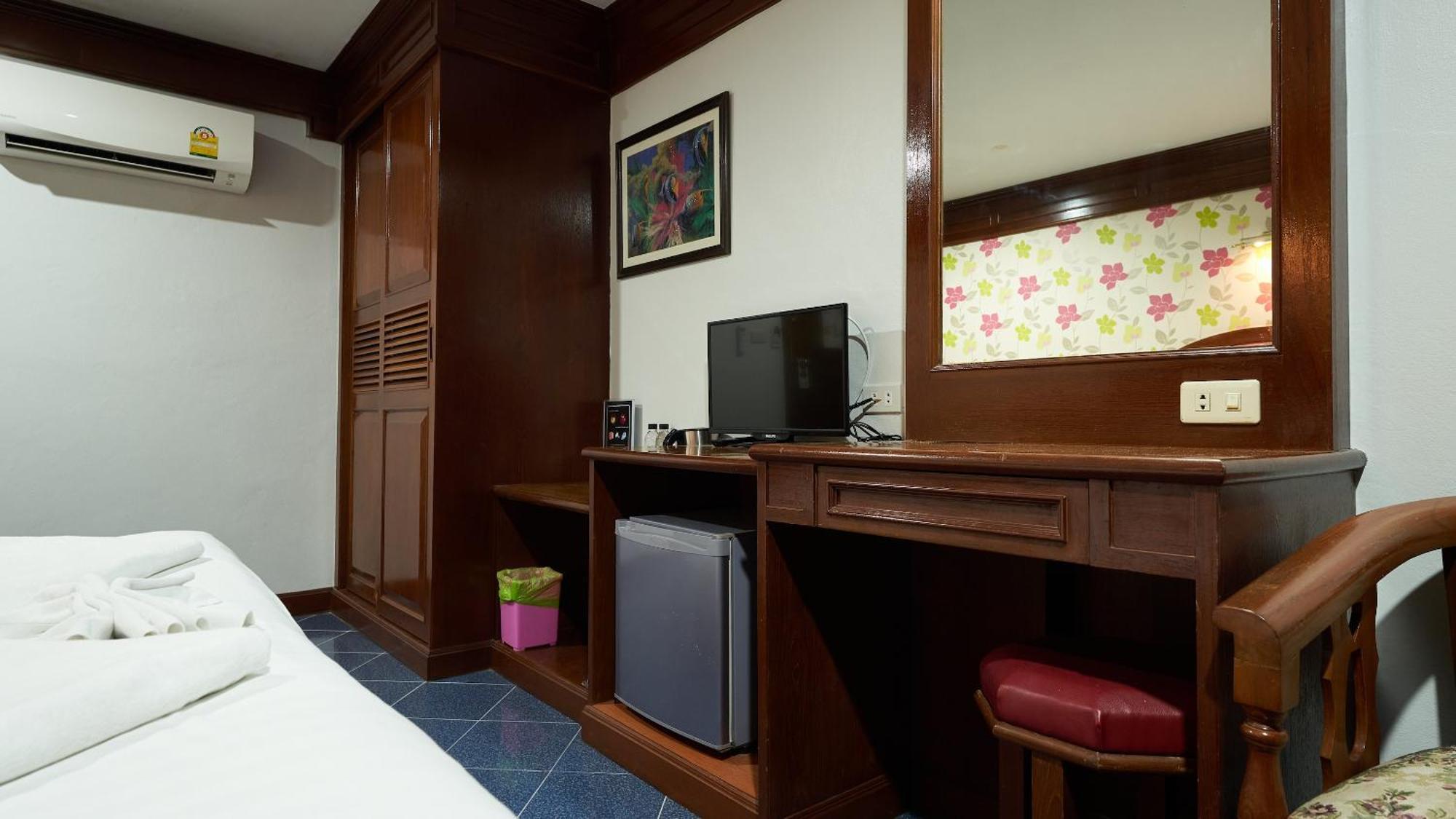 Lime Hotel Patong Szoba fotó