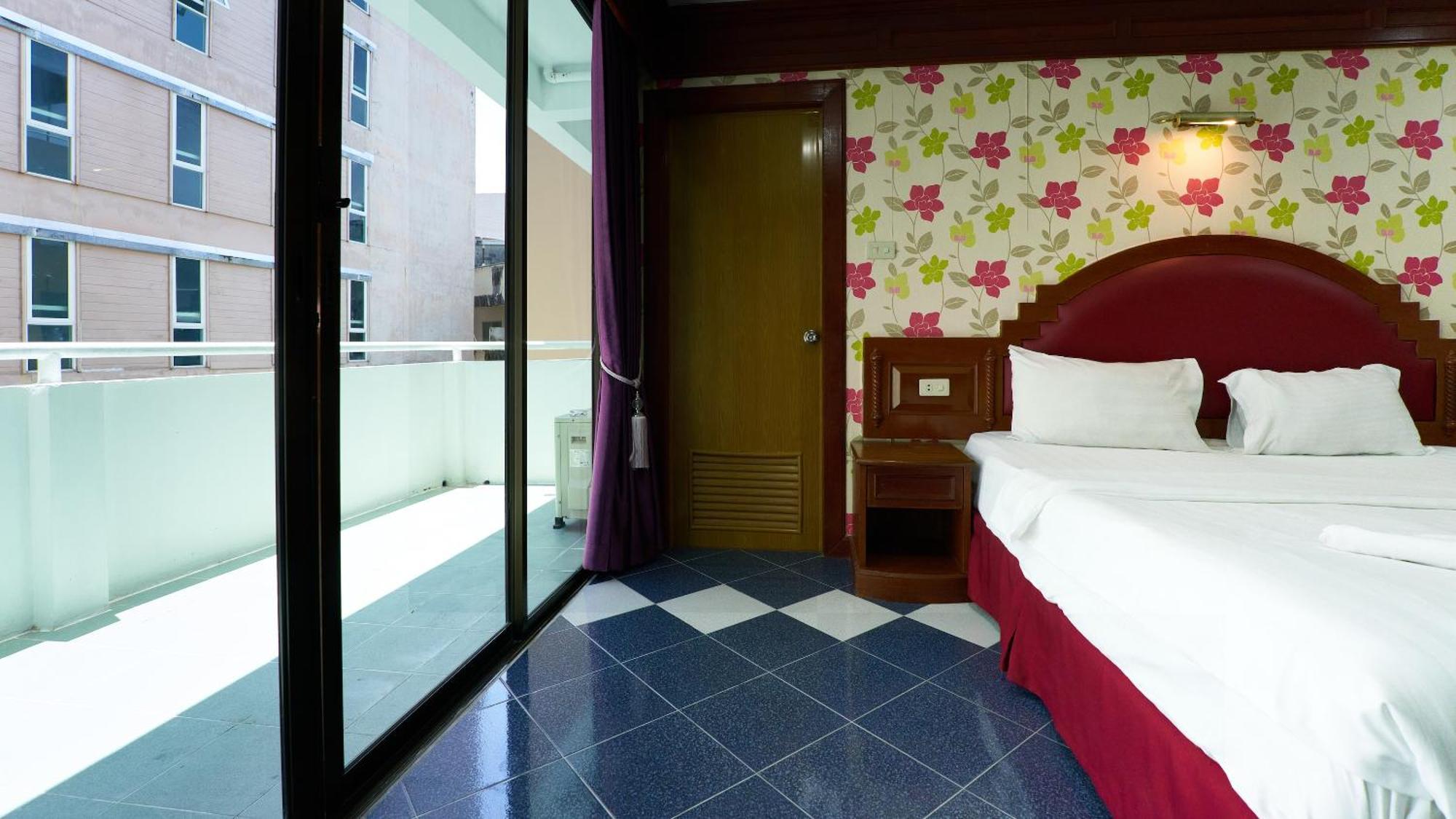 Lime Hotel Patong Szoba fotó