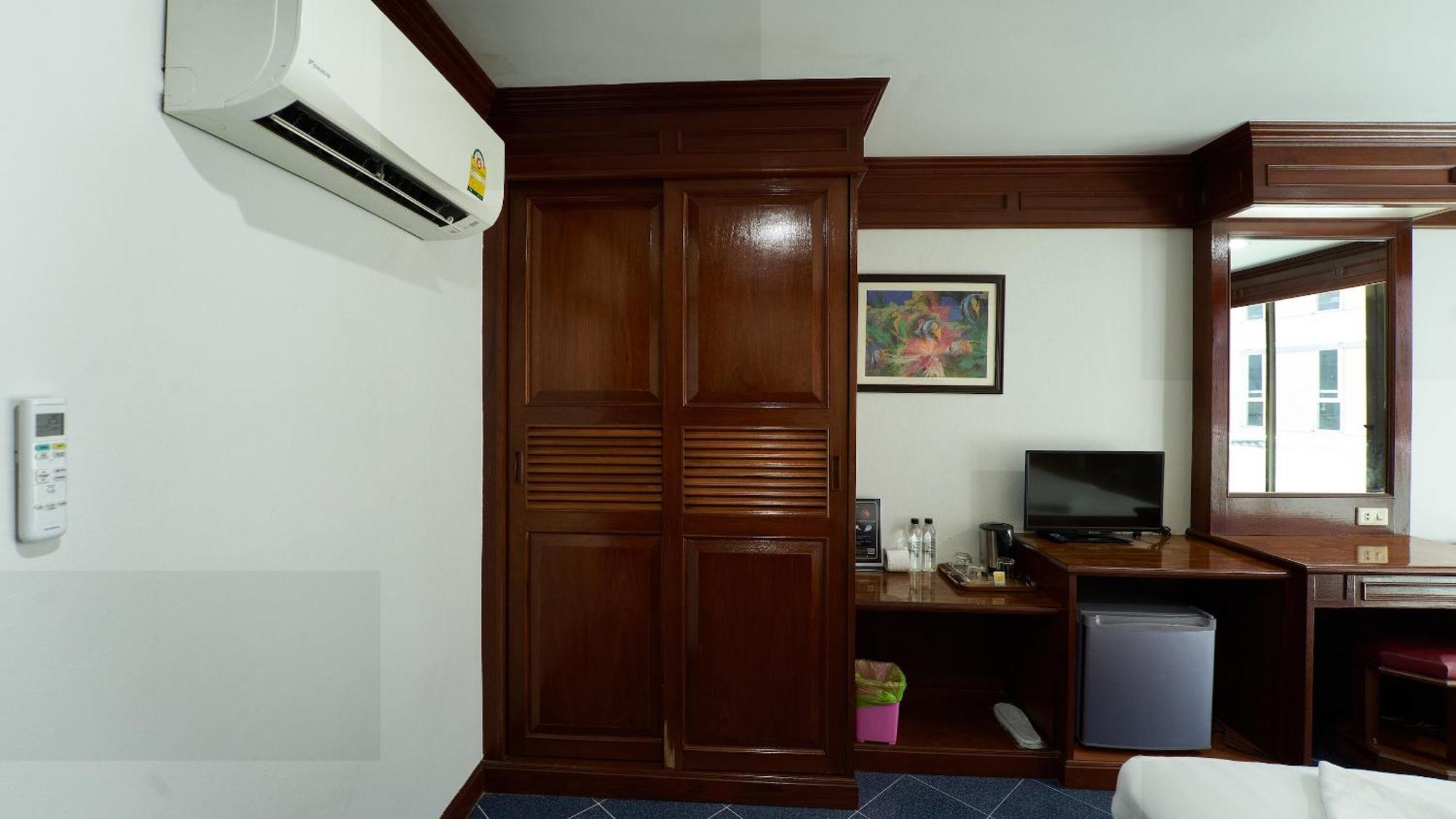 Lime Hotel Patong Szoba fotó